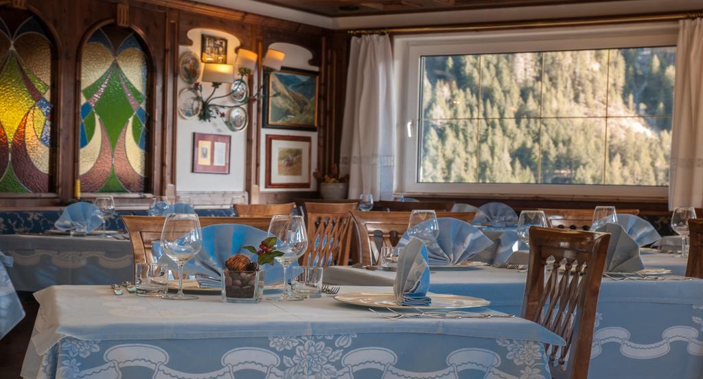 Hotel Ai Pini Vigo di Fassa Ngoại thất bức ảnh