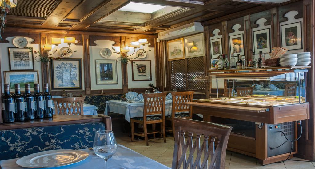 Hotel Ai Pini Vigo di Fassa Ngoại thất bức ảnh