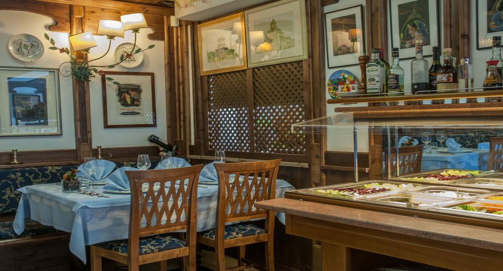 Hotel Ai Pini Vigo di Fassa Ngoại thất bức ảnh