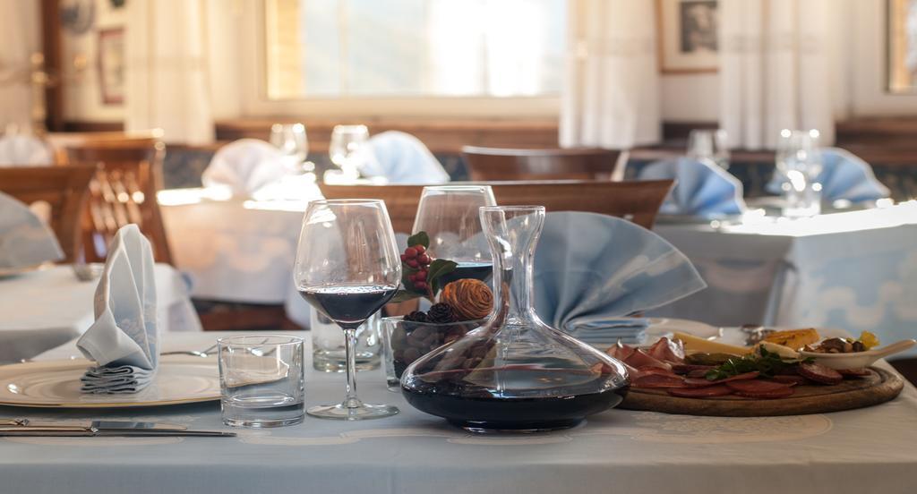 Hotel Ai Pini Vigo di Fassa Ngoại thất bức ảnh